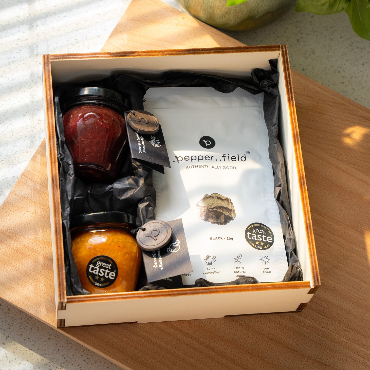 Gift set of Czech mango and pear marmalade + 3x Kampot  pepper 